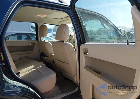 2012 Ford Escape Limited z USA, uszkodzony, nr VIN 1FMCU0E7XCKB44134